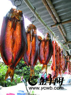 编 号: 2507445
摄影作者:
文件名:yzblyc92132.jpg
文件大小:K
高 X 宽:400 X 300
说明:yzblyc92132.jpg