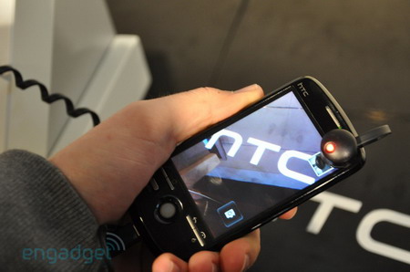 四月上市 HTC G2全黑版真机亮相