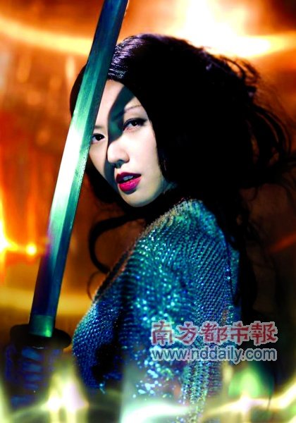 孙燕姿新造型化身女武士 5月开启世界巡演(图)