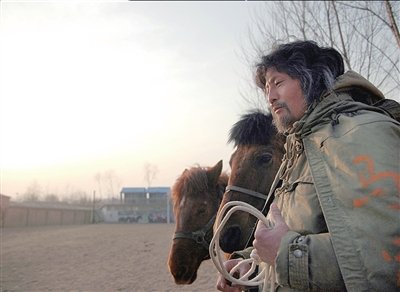 俄籍华人骑死3匹马从莫斯科抵京(图)