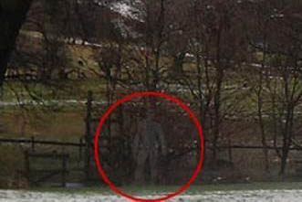 英国一男子在约克郡旷野上拍到"鬼魂"(图)