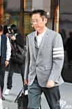 李嘉欣许晋亨购物试衣命令店员守门口(组图)