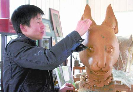 雕塑家欲复制圆明园12铜兽首 每个2万元