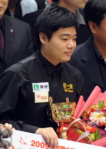 中巡赛:丁俊晖5-3胜金龙 捧得09年个人首冠