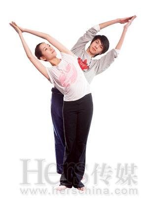 双人瑜伽 夫妻激情瘦身妙招