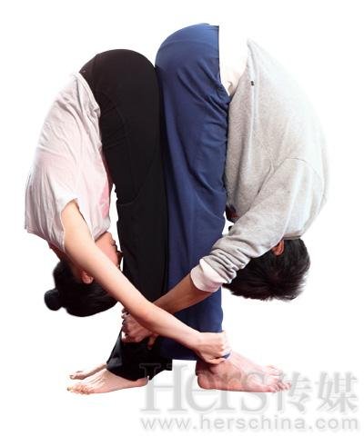 双人瑜伽 夫妻激情瘦身妙招