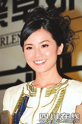 阿sa宣布单飞推个人大碟 新歌似代阿娇诉心声