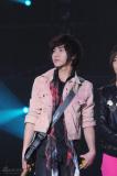 组图:东方神起李志勋等韩星聚首开演唱会