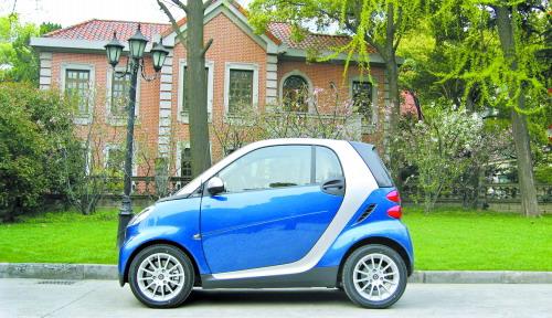 大玩具--试驾奔驰smart(图)