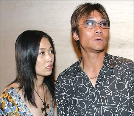 中国足坛姐弟恋:女强人当道 80后<em>恋姐</em>情节(图)