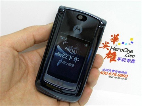 刀锋更轻薄 摩托罗拉V8周末特价1099元