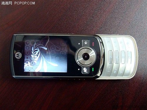 丽音通话真清晰 摩托罗拉VE66不足2千元