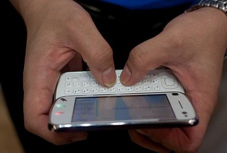 诺基亚N97中东全球首卖 售价5560元