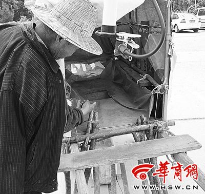 陕西渭南街头“雷人”公厕让人望而却步(图)