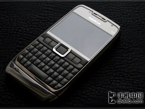 行货更超值 诺基亚E71突破2300仍降价
