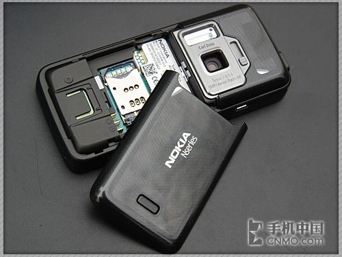 500万像素S60系统 诺基亚N82再爆新低价