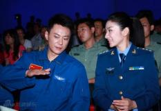 电影《歼十出击》开机黄奕等主演戎装现身(图)