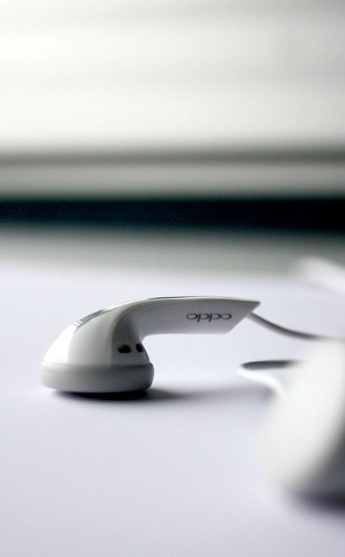 音质为王 OPPO S33纯白线控耳机曝光