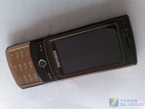 拍照明星盛装登场 金色三星S8300c到货