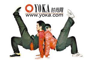 情侣健身操 享"瘦"甜蜜运动