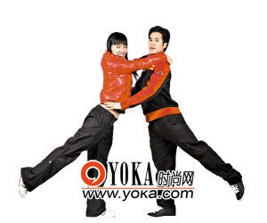 情侣健身操 享"瘦"甜蜜运动