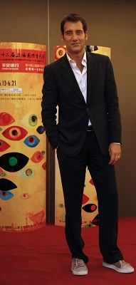克莱夫·欧文错过邦德不遗憾 称想来中国拍片