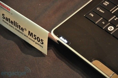 东芝14英寸M500商务新本实机现身(图)