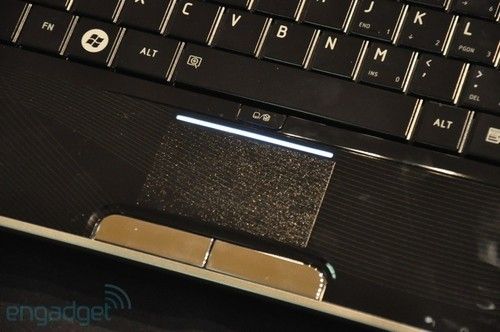 东芝14英寸M500商务新本实机现身(图)