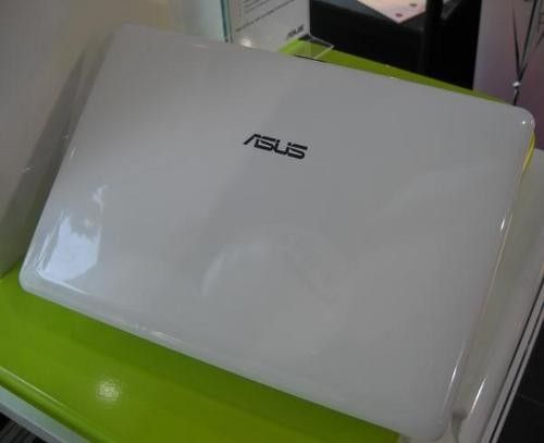 华硕11.6英寸Eee PC上网本实机曝光