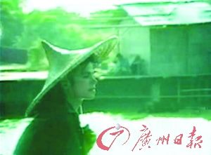 杰克逊遗体置于玻璃棺中 今日重回“梦幻庄园”