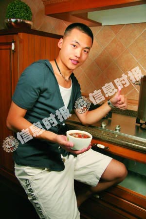 型男厨房的冰镇胖大海