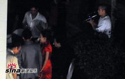刘烨北京举行法式婚礼妻子秀红旗袍(组图)