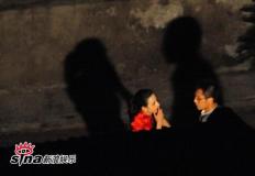 刘烨北京举行法式婚礼妻子秀红旗袍(组图)
