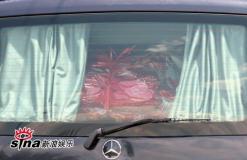 刘烨北京举行法式婚礼妻子秀红旗袍(组图)