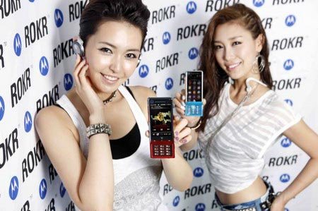 主攻音乐 摩托罗拉触屏滑盖ZN50发布