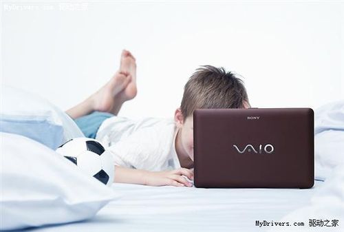 索尼首款上网本发布 10.1寸VAIO W