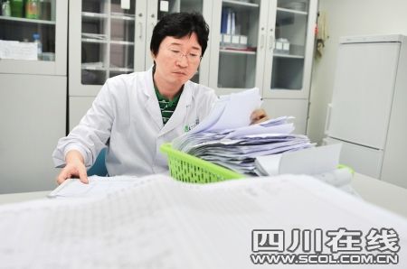 汶川地震受伤7旬老汉昏迷395天后去世(图)