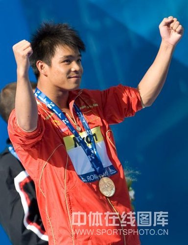 男子3米板何冲问鼎成就大满贯 张新华仅获第4