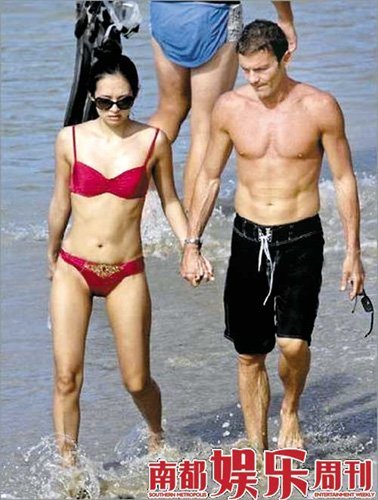 章子怡掷千万买顶层豪宅 赶会与未婚夫鸳鸯戏水