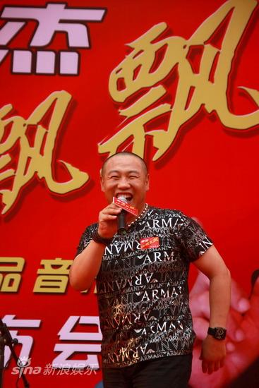 《红旗飘飘》作者9月办音乐会孙楠满文军助阵