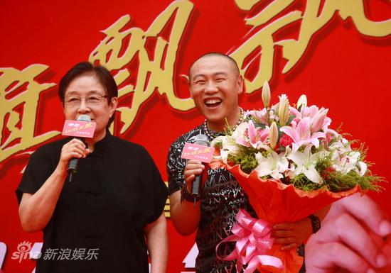 《红旗飘飘》作者9月办音乐会孙楠满文军助阵