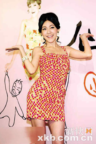 小S出新书自爆与女儿争宠 不知大S古天乐恋情