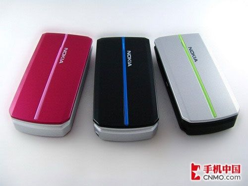 CDMA制式时尚新机 诺基亚2608三色图赏