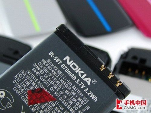 CDMA制式时尚新机 诺基亚2608三色图赏