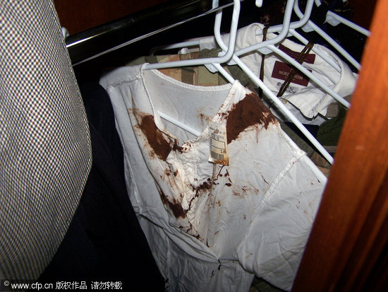 杰克逊豪宅床铺挣扎痕迹犹在带血T恤曝光(图)