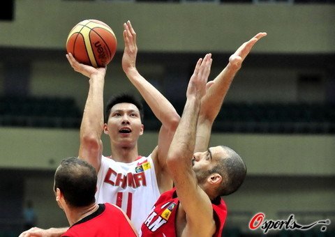 阿联29分18板大郅定乾坤 男篮险胜约旦晋级