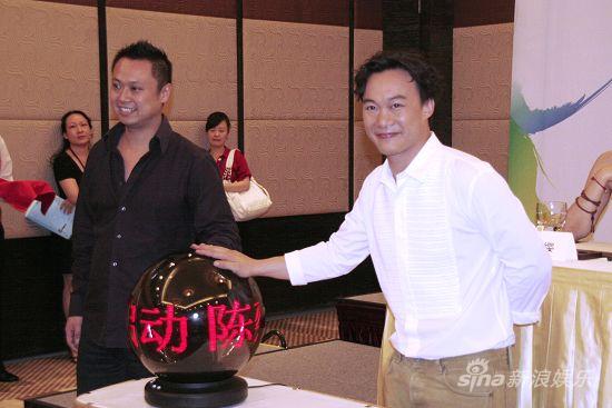 陈奕迅全国巡演上海启动再次否认和谢安琪绯闻