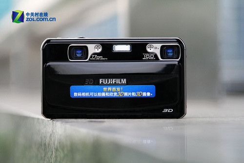 首款3D数码相机 富士W1真机精美图赏