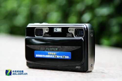 首款3D数码相机 富士W1真机精美图赏