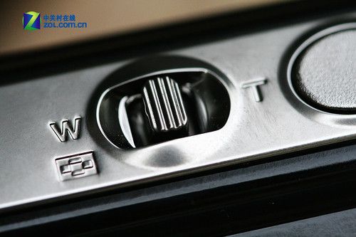 首款3D数码相机 富士W1真机精美图赏